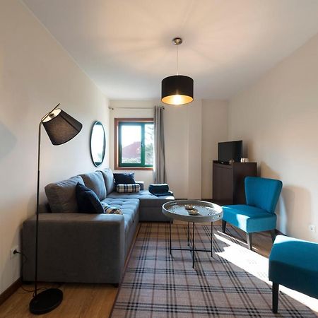 Lovelystay - Homey Feeling Flat W/ Free Parking 포르투 외부 사진