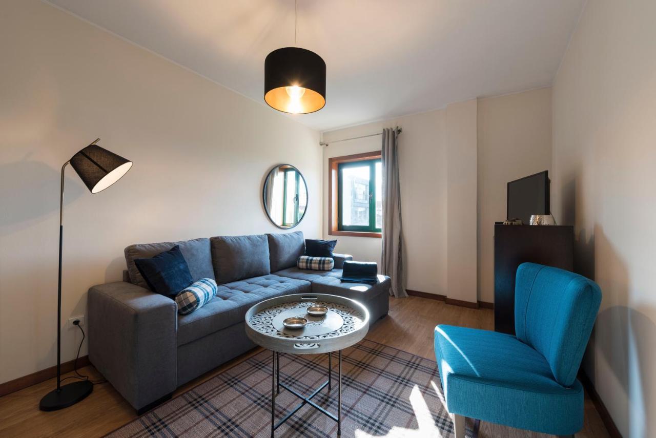 Lovelystay - Homey Feeling Flat W/ Free Parking 포르투 외부 사진