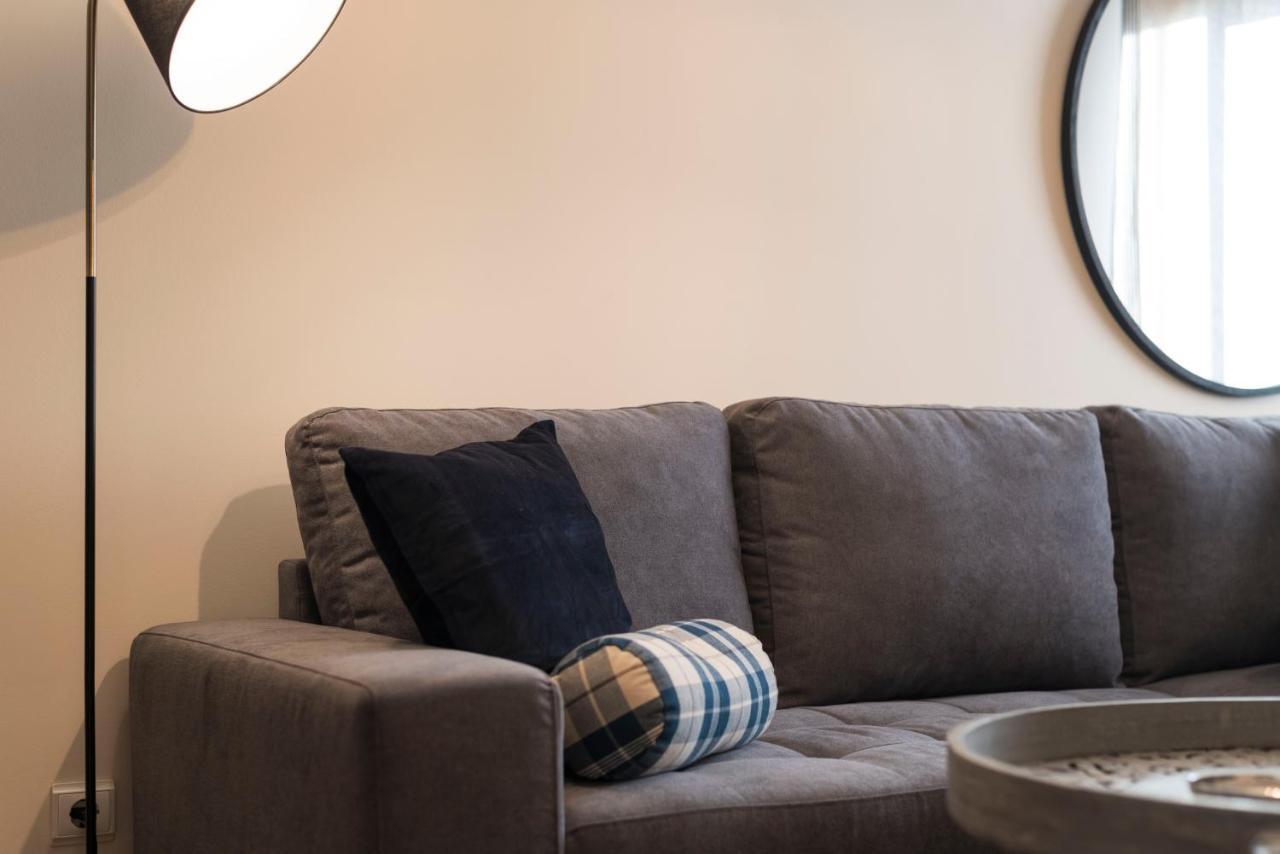 Lovelystay - Homey Feeling Flat W/ Free Parking 포르투 외부 사진